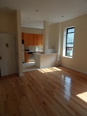 Rented by Bohemia Realty Group | media 44