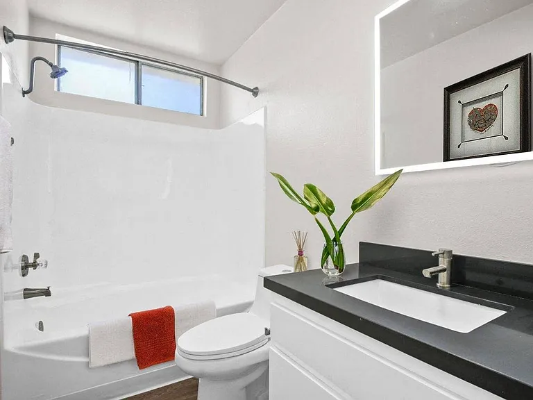 Palm Capri Apartments — Photo 18