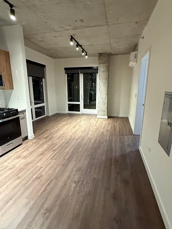 Studio, 1.0 bath, 530 sqft, $2,415 — Photo 1