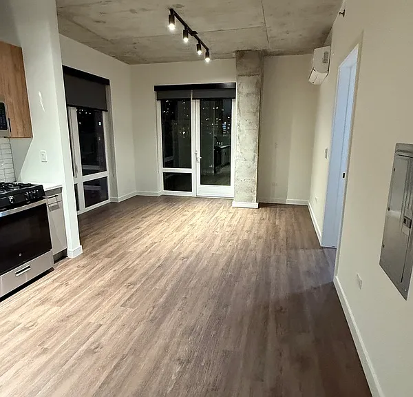 760 N Hudson Ave #720 — Photo 1