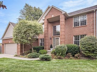2968 Ashbury Dr, Troy, MI 48083