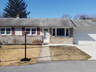 6 Chelsea Ln, Harrisburg, PA, 17109