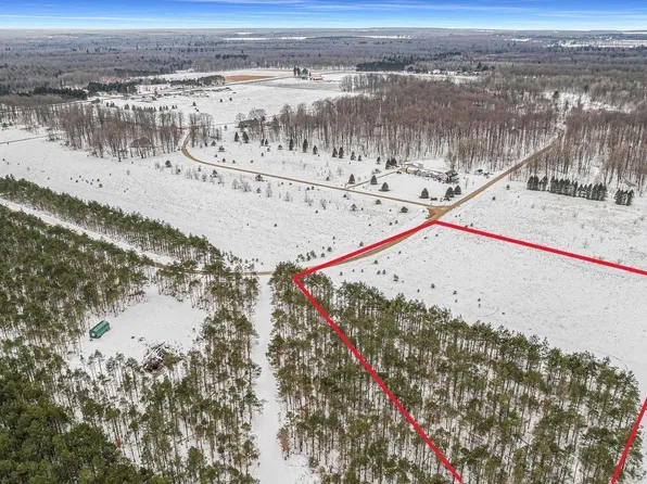 331/311 Kleehammer Club Dr, Kalkaska, MI 49646