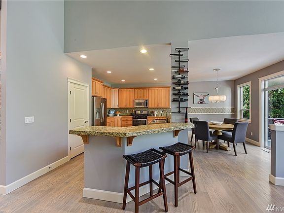 4th image of 9443 Capstan Dr NE