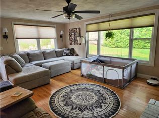 190 Capron Farm Dr, Warwick, RI 02886