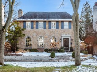 484 Orchard Ln, Winnetka, IL 60093