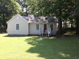 38 Peters Ln, Newport News, VA 23606