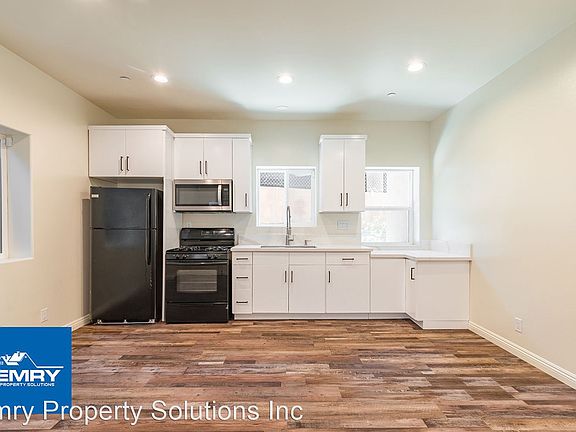 2nd image of 3258 Dundas St #10947213