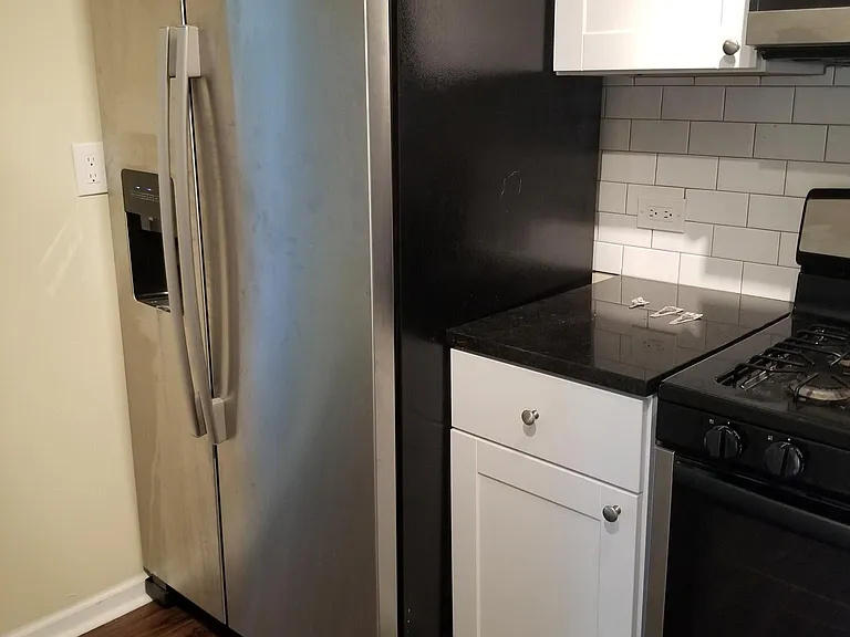 1838 S May St #2F — Photo 2
