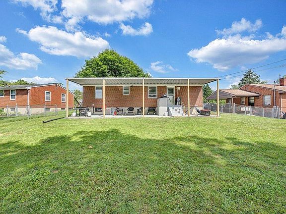 3rd image of 1170 Nover Ave