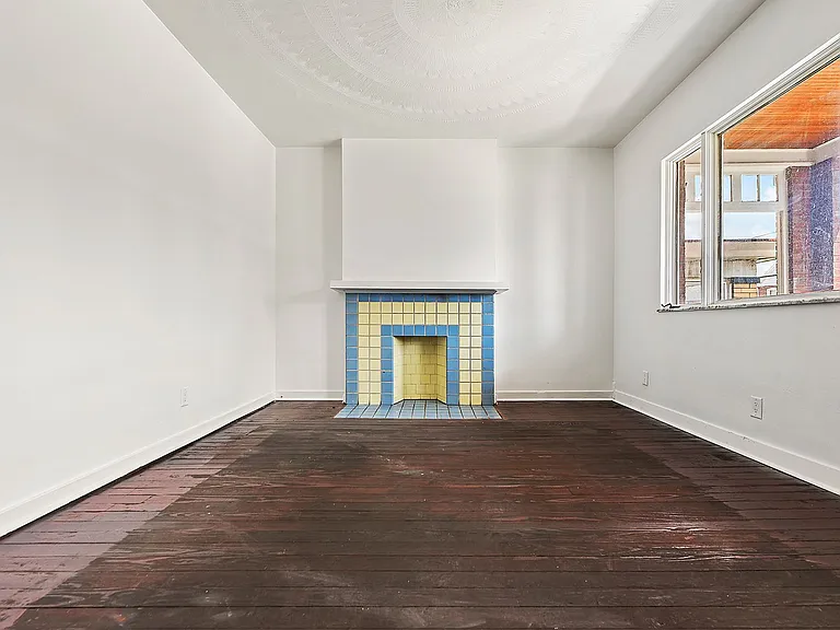 359 W 13th Ave — Photo 4