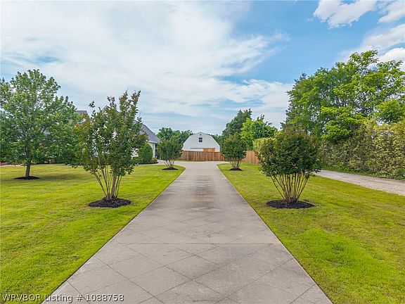 2nd image of 6901 Rye Hill Rd E