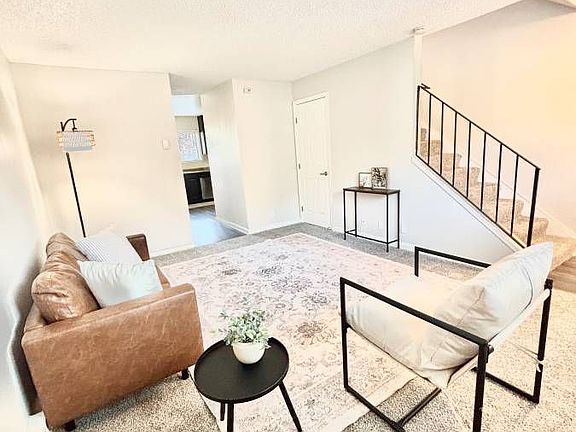 3rd image of 710 Nido Dr #113