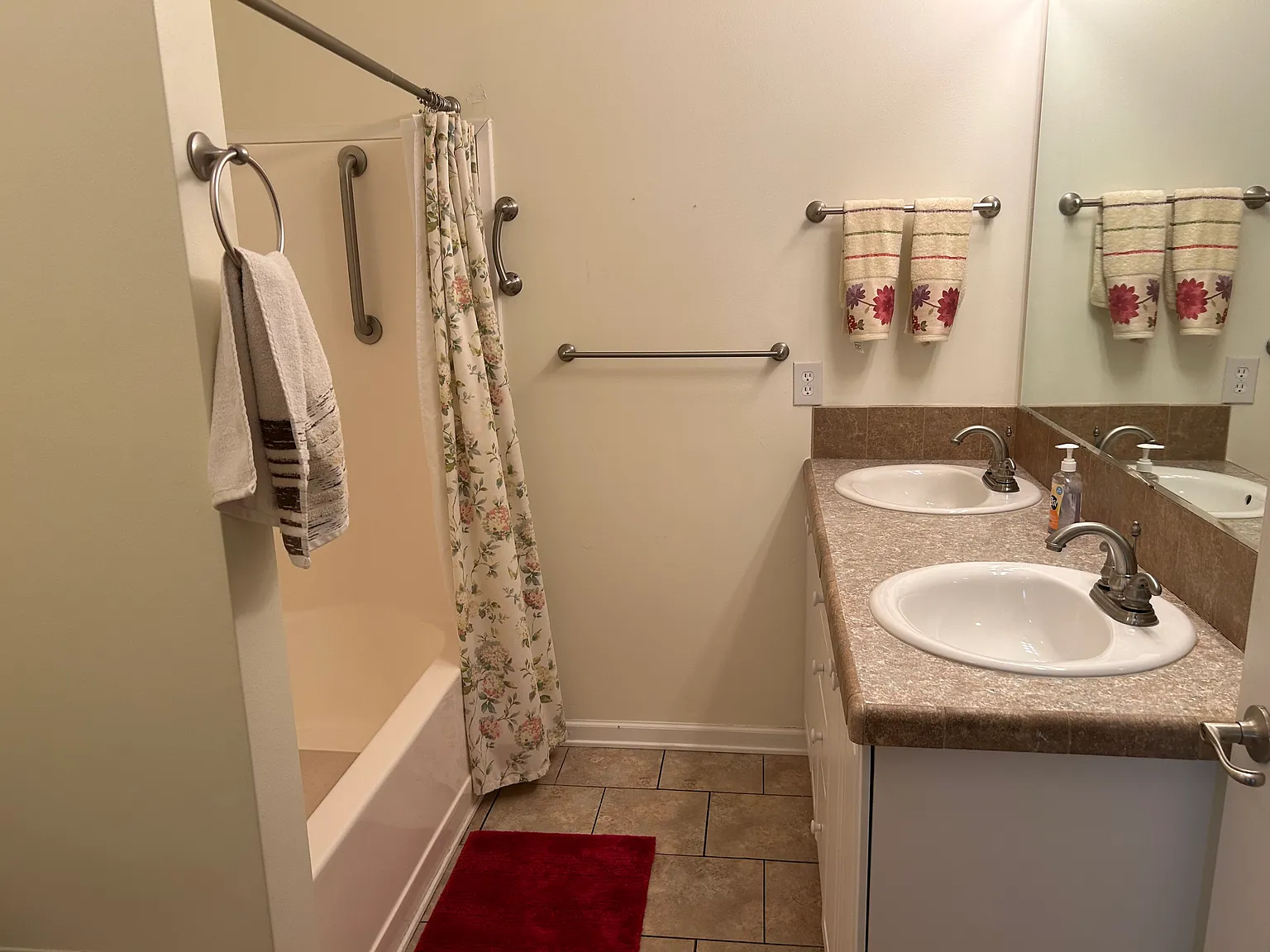 3 bed, 1900 sqft, $1,700 — Photo 4