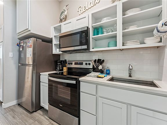 4th image of 15034 Aruba Dr #207