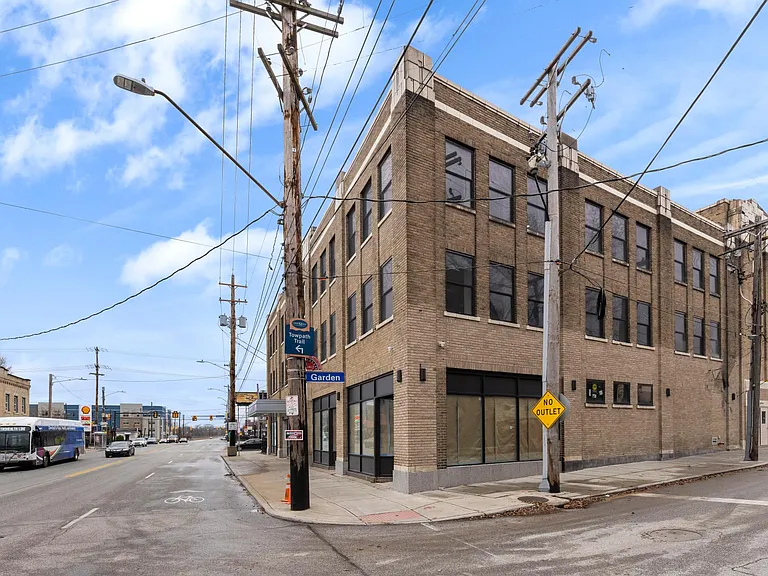 The Lofts on Pearl — Photo 68