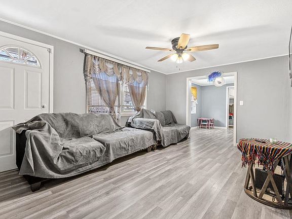 4th image of 3106 Horton St