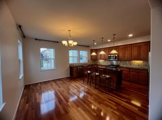 422 Toyama Dr, Sunnyvale, CA 94089