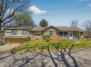 600 Walnut Dr, Neosho, MO 64850