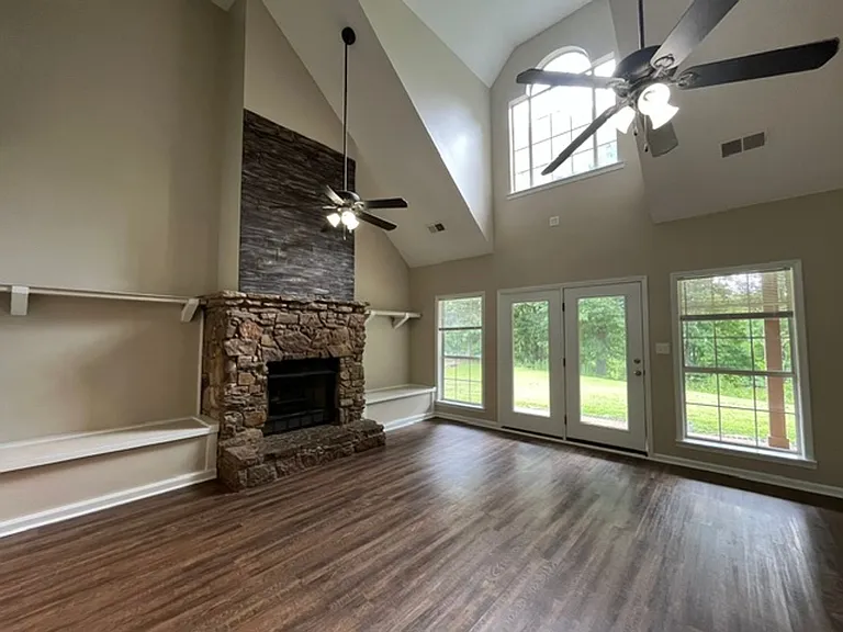 440 Blue Lake Dr — Photo 3