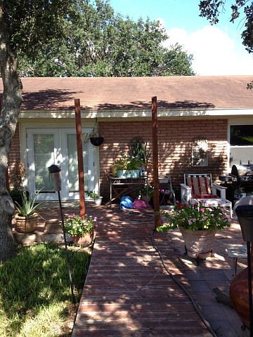 2nd image of 521 Ebony Ln