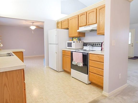 3rd image of 1735 20th Pl SW