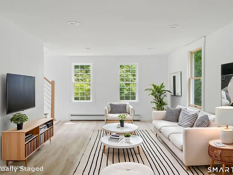 765 Norwich Ave — Photo 7