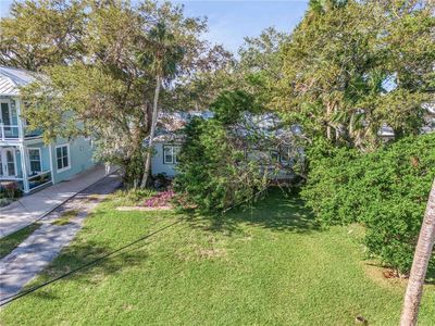 520 N Riverside Dr, New Smyrna Beach, FL, 32168