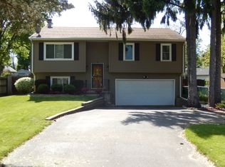 12 Linden Ave, Fox Lake, IL 60020