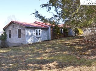 697 Phipps Rd, Sparta, NC 28675