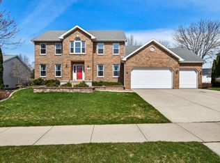 1822 Saint Albert The Great Dr, Sun Prairie, WI 53590