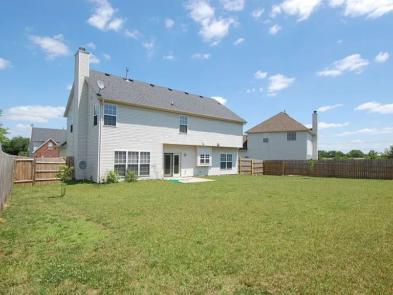 9406 Harlow Ct — Photo 15