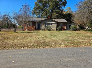 2609 13th St NE, Hickory, NC 28601