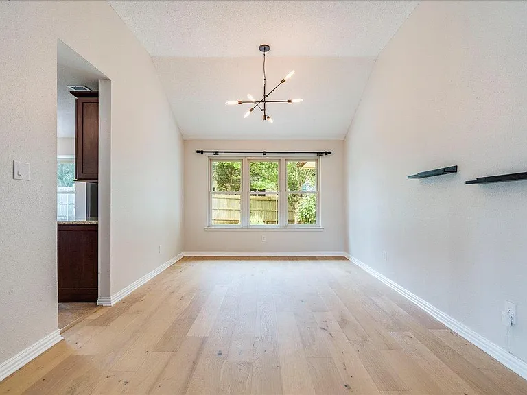 16517 Spotted Eagle Dr — Photo 10