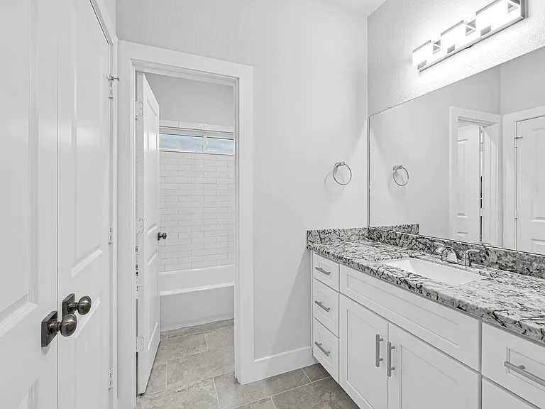 4675 Bellfort St #B — Photo 8