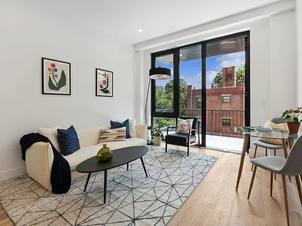 218 Classon Ave #4A, Brooklyn, NY 11205