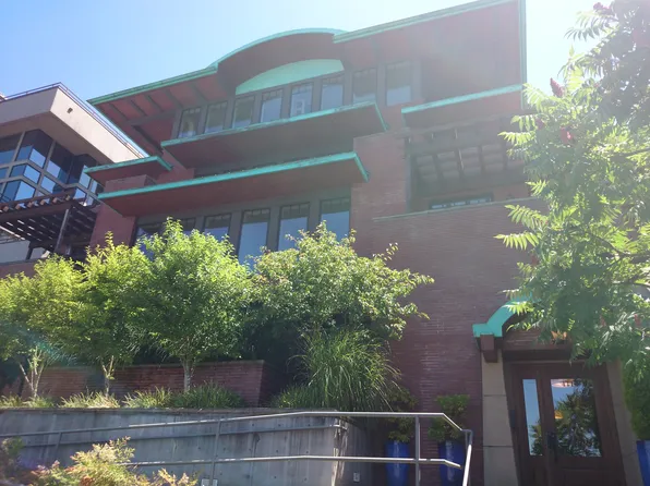 1114 Lakeview Blvd E, Seattle, WA 98102