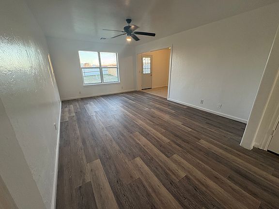 3rd image of 1620 SE 52nd St