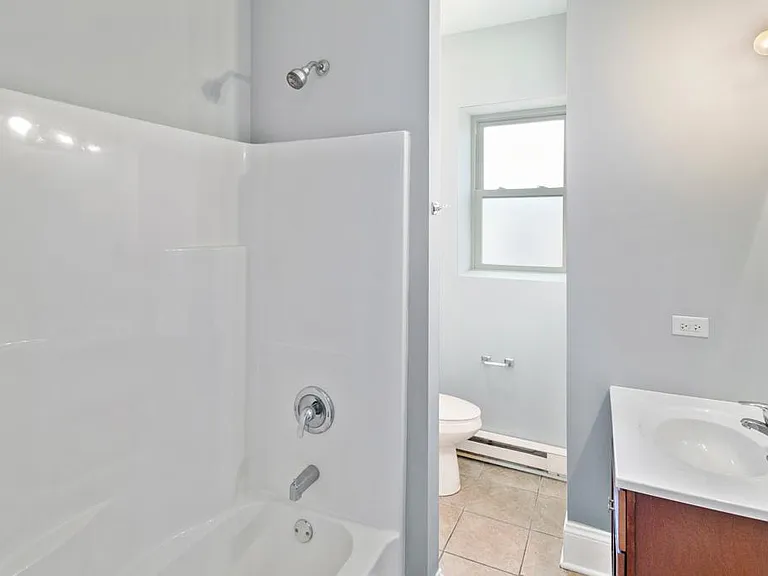 115 N Hickory St #C — Photo 8