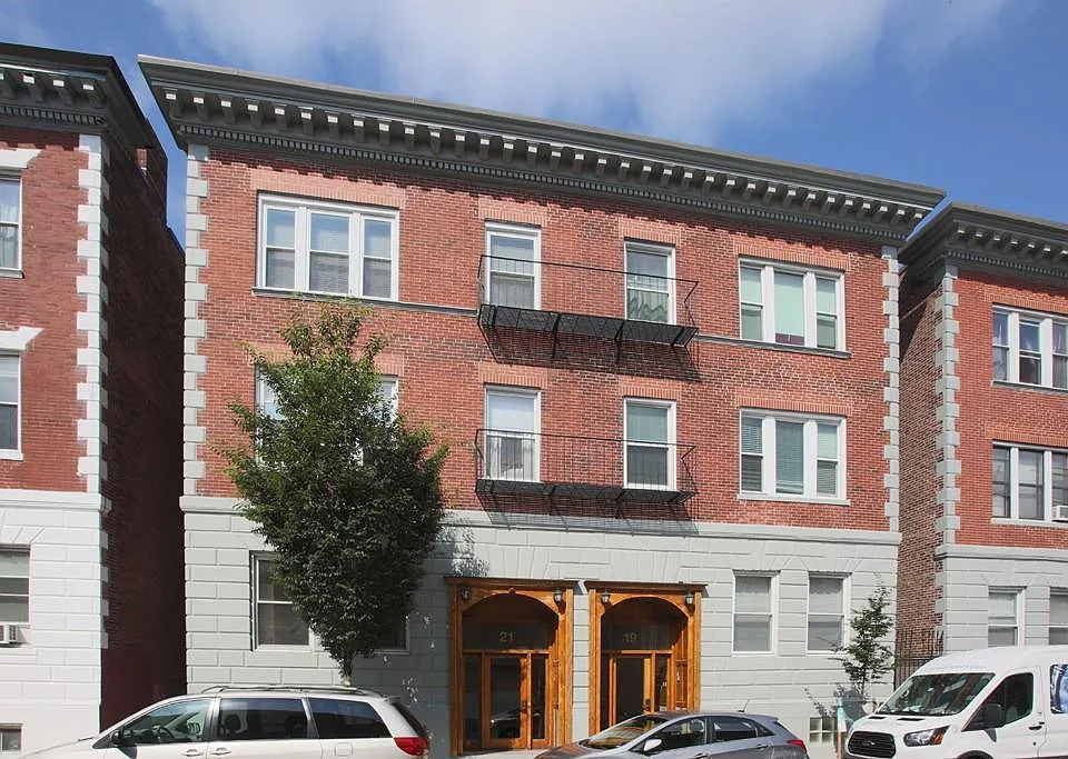 21 Aberdeen St #5