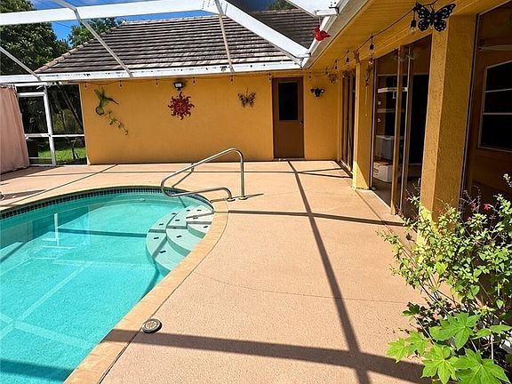 5th image of 688 Morningmist Ln