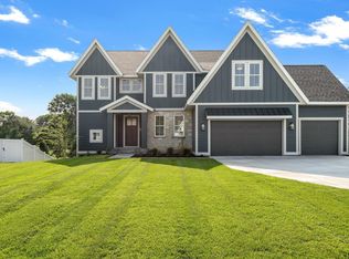 4010 Haven Woods Ct, Eagan, MN 55123