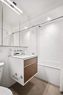 Rented by Greystar | media 5