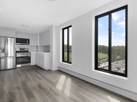 738 5th Ave
