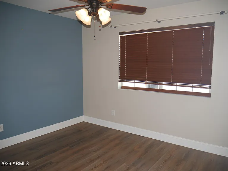 1201 W Loughlin Dr — Photo 8