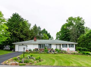 1075 Sunset Dr, Milton, PA