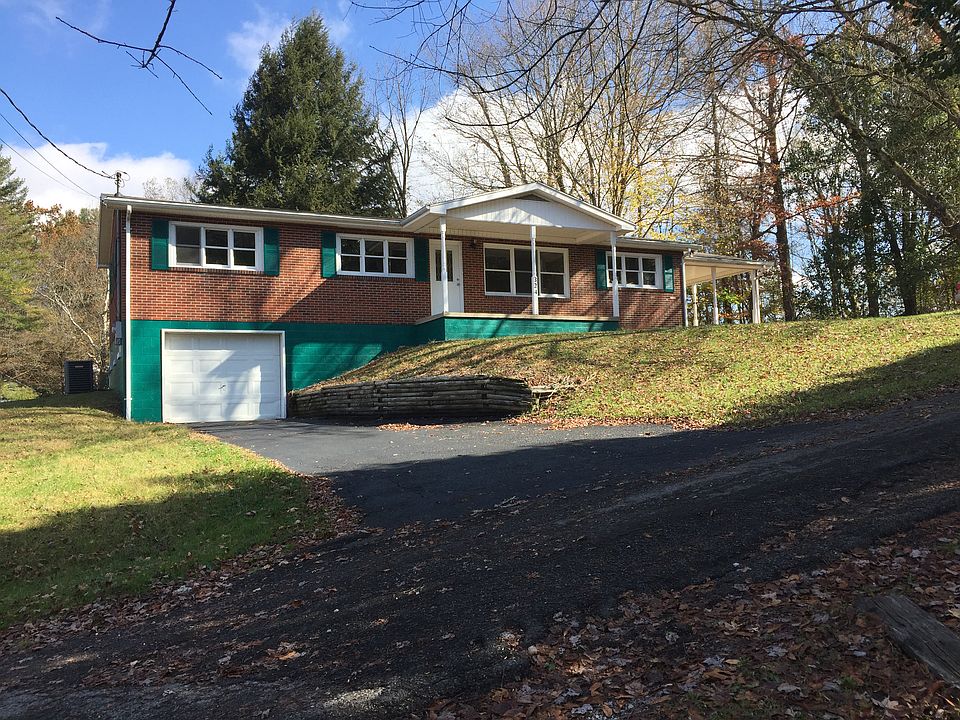 1st image of 324 Gray Ave NE