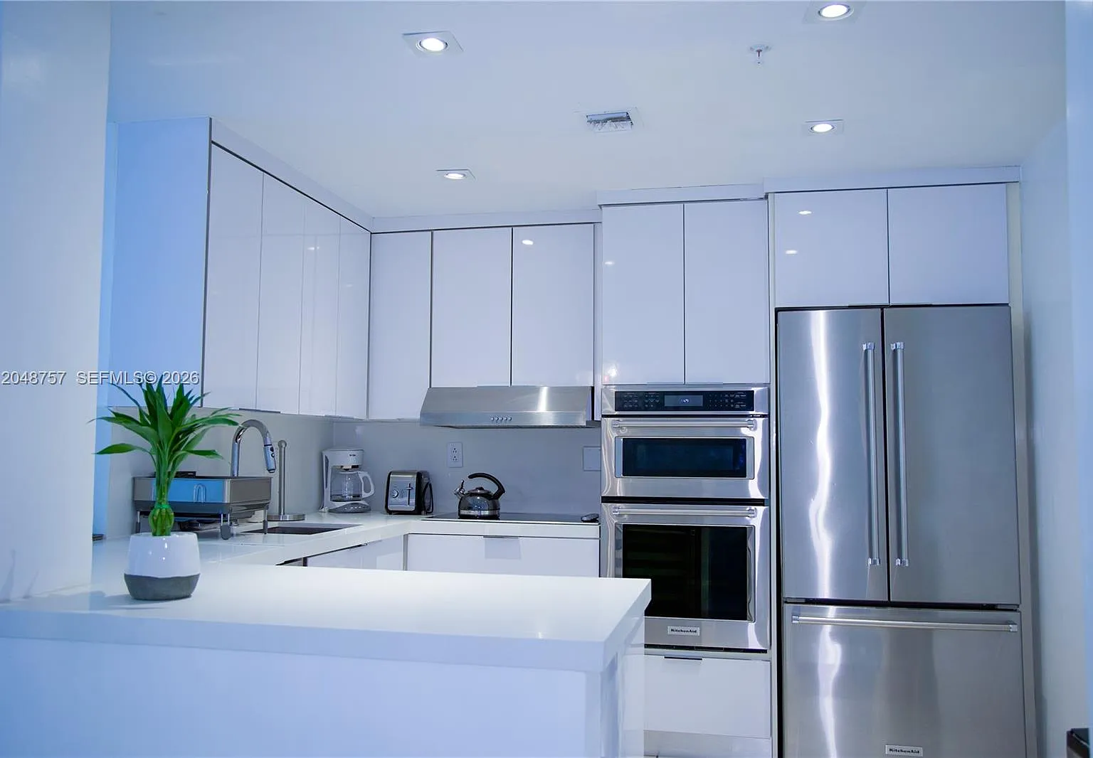 The Pavilion Condo — Photo 4
