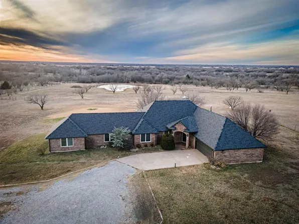 1933 SW Red Elk Rd, Cache, OK 73527