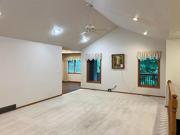 4th image of 714 Skyview Cir